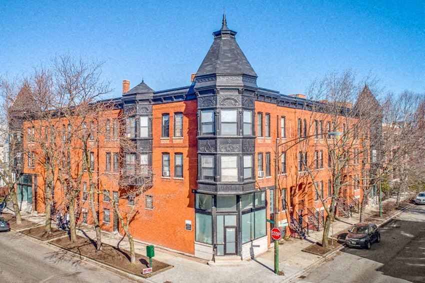 2600-10 N. Racine / 1206-10 W. Wrightwood Studio-2 Beds Apartment for Rent - Photo Gallery 1
